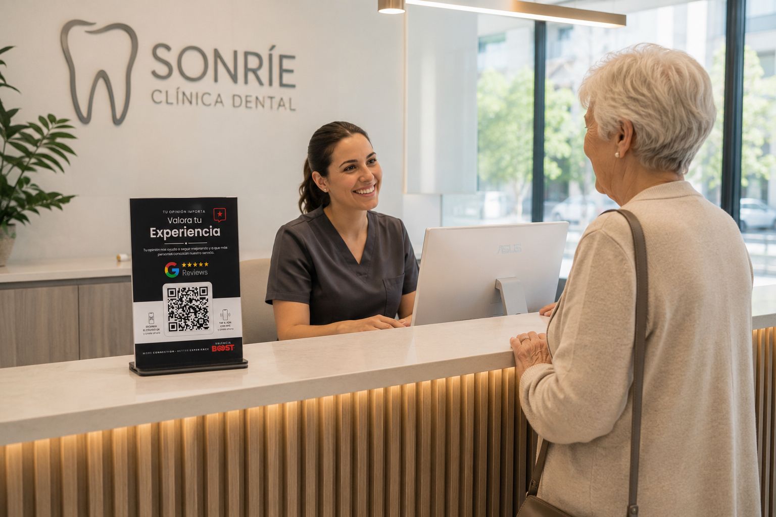 Reseñas en recepción dental